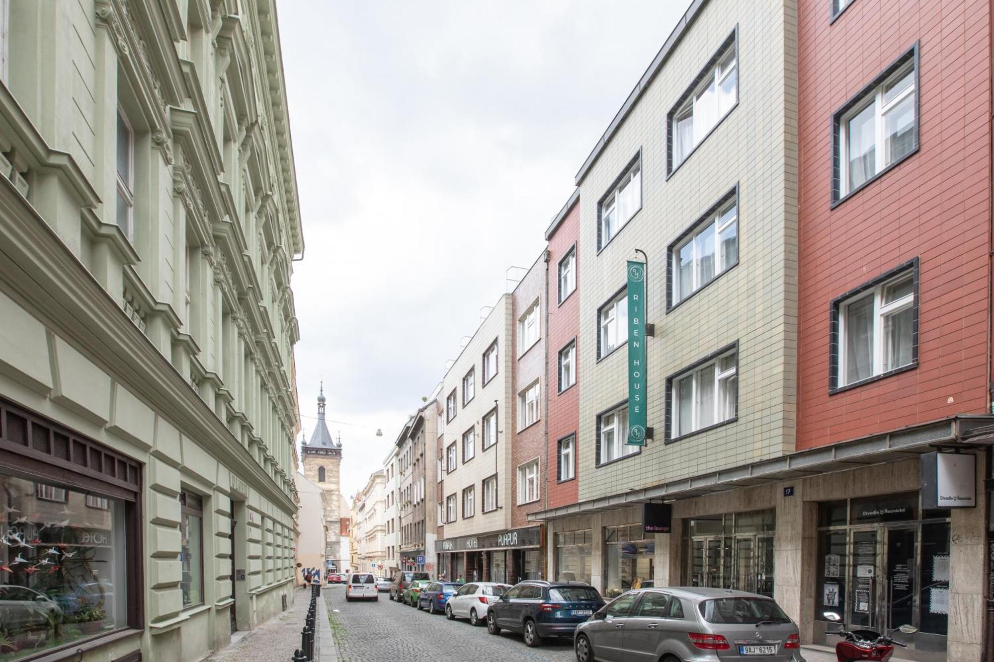 Riben House Prague Aparthotel Buitenkant foto